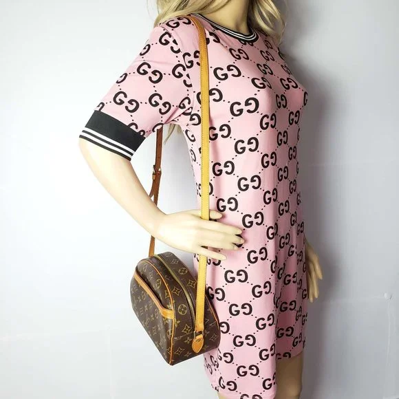 100% Authentic Louis Vuitton Monogram Crossbody Bag - Picture 15 of 16